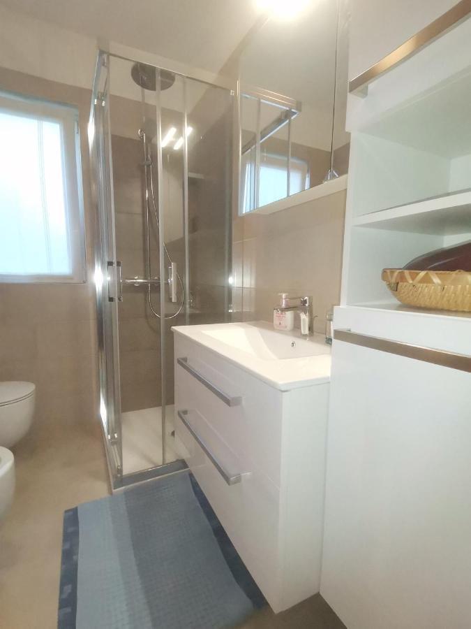 Apartman Hola Novigrad  Екстер'єр фото