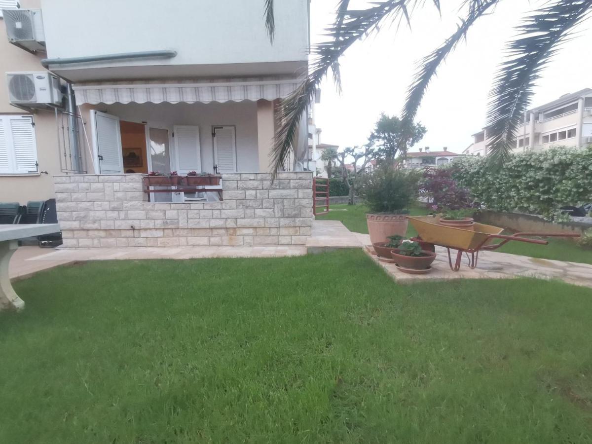 Apartman Hola Novigrad  Екстер'єр фото