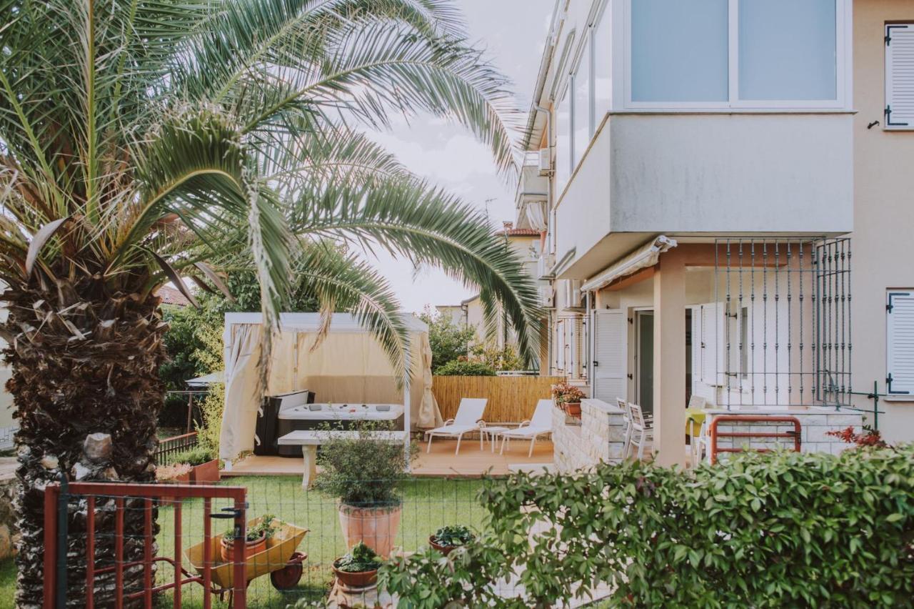 Apartman Hola Novigrad  Екстер'єр фото